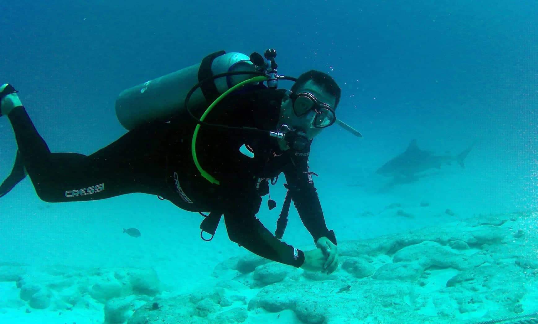 Khemais Jelidi en plongée sous-marine